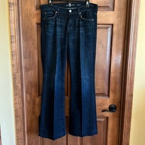 7 For All Mankind Dojo Jean - Size 29 - Hardly Worn in Like New Condition!